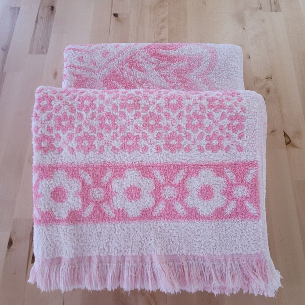 Vtg Martex Bath Towel Set Pink Flowers Geometric Cotton Groovy BOHO Made in USA